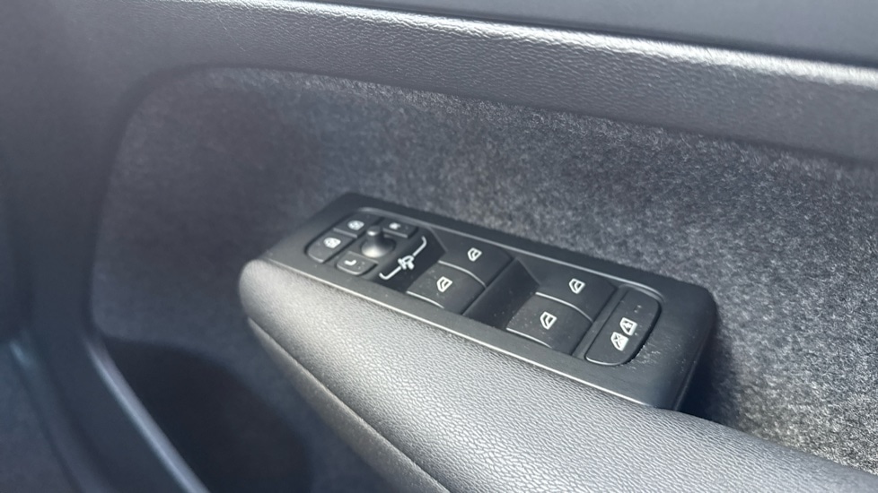 Used Volvo XC40 2025 for sale - 77316068: Photo 36