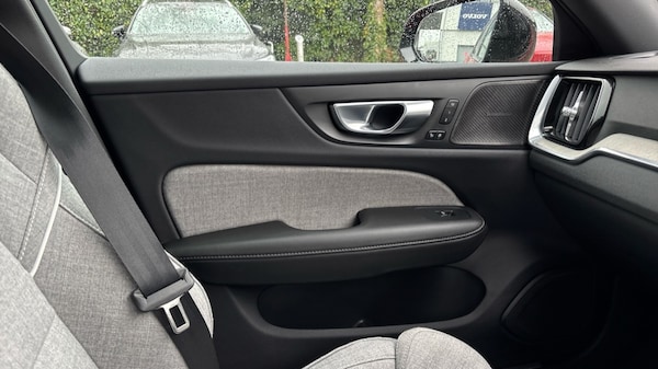 Used Volvo V60 2024 for sale - 75472782: Photo 34