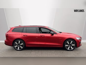 Used Volvo V60 2024 for sale - 75472782: Photo
