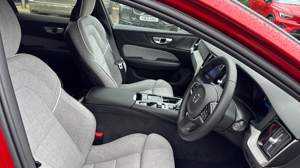 Used Volvo V60 2024 for sale - 75472782: Photo 9