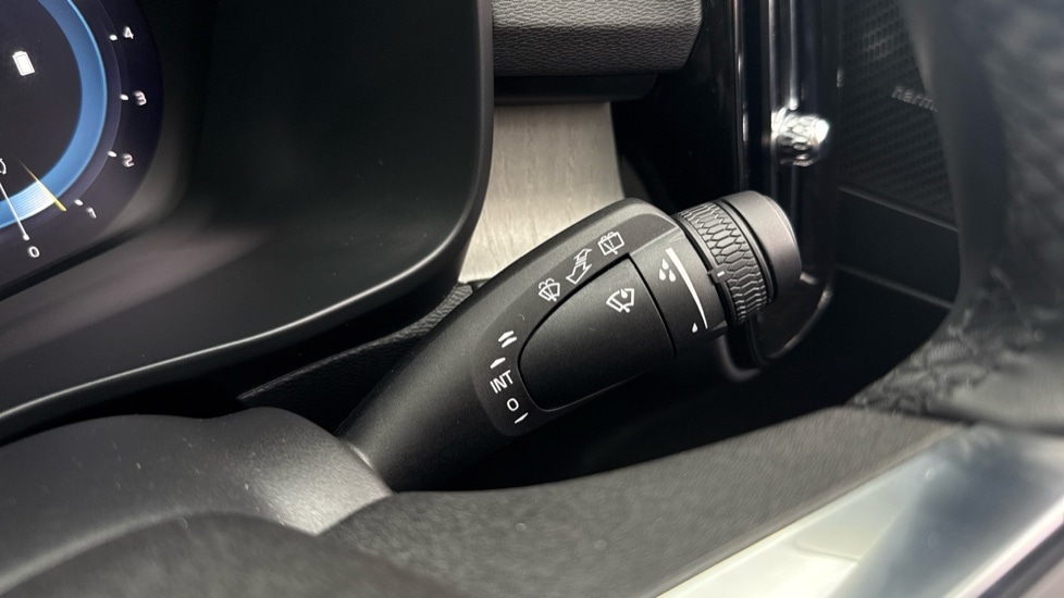 Used Volvo XC40 2025 for sale - 77638179: Photo 28