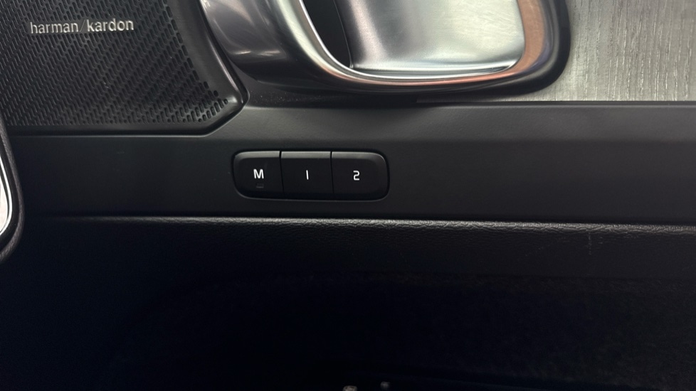 Used Volvo XC40 2025 for sale - 77638179: Photo 33