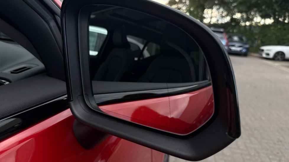 Used Volvo XC40 2025 for sale - 77638179: Photo 52