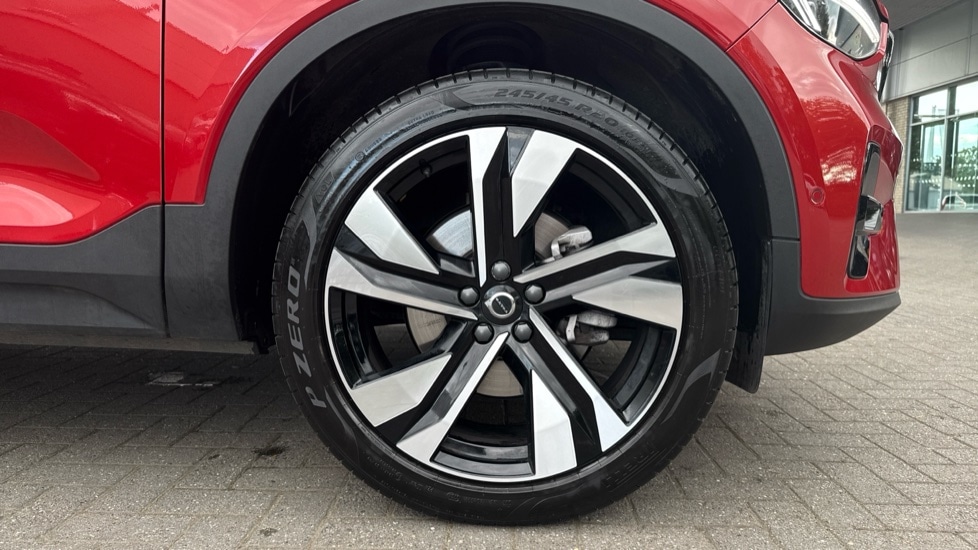 Used Volvo XC40 2025 for sale - 77638179: Photo 9