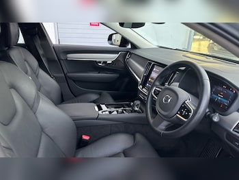 Used Volvo V90 2025 for sale - 78493652: Photo