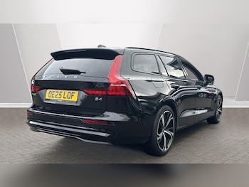 Used Volvo V60 2025 for sale - 77063386: Photo