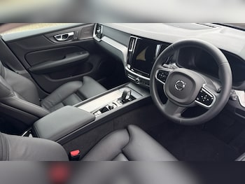 Used Volvo V60 2025 for sale - 77063386: Photo