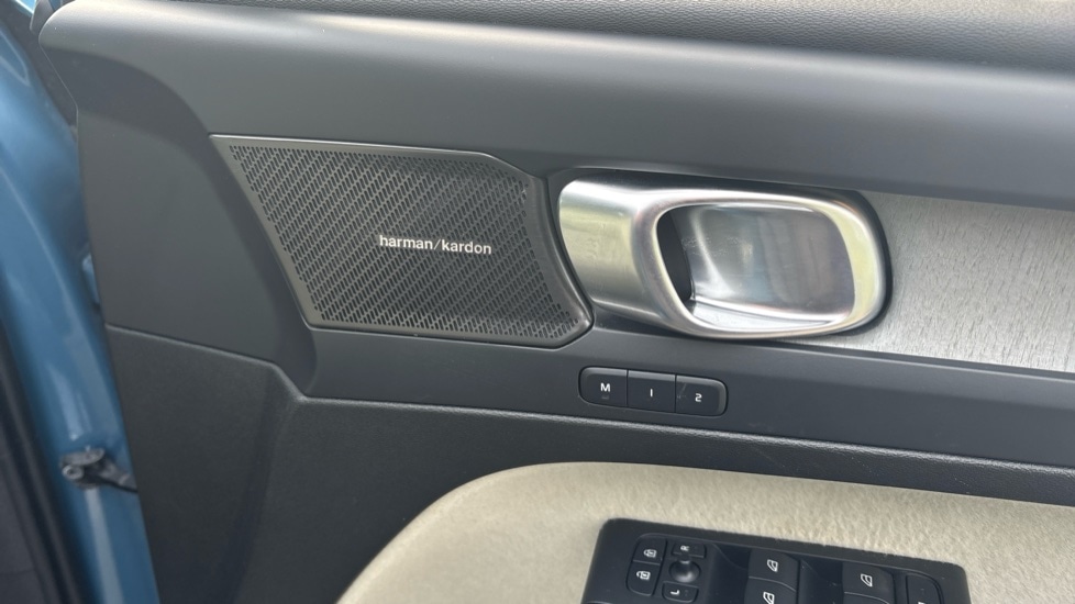 Used Volvo XC40 2025 for sale - 77982973: Photo 28