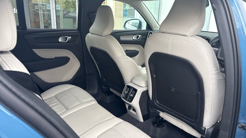 Used Volvo XC40 2025 for sale - 77982973: Photo 40