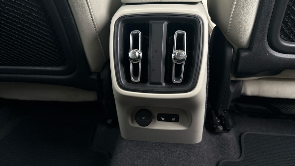 Used Volvo XC40 2025 for sale - 77982973: Photo 42