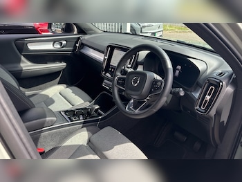 Used Volvo XC40 2023 for sale - 78880297: Photo