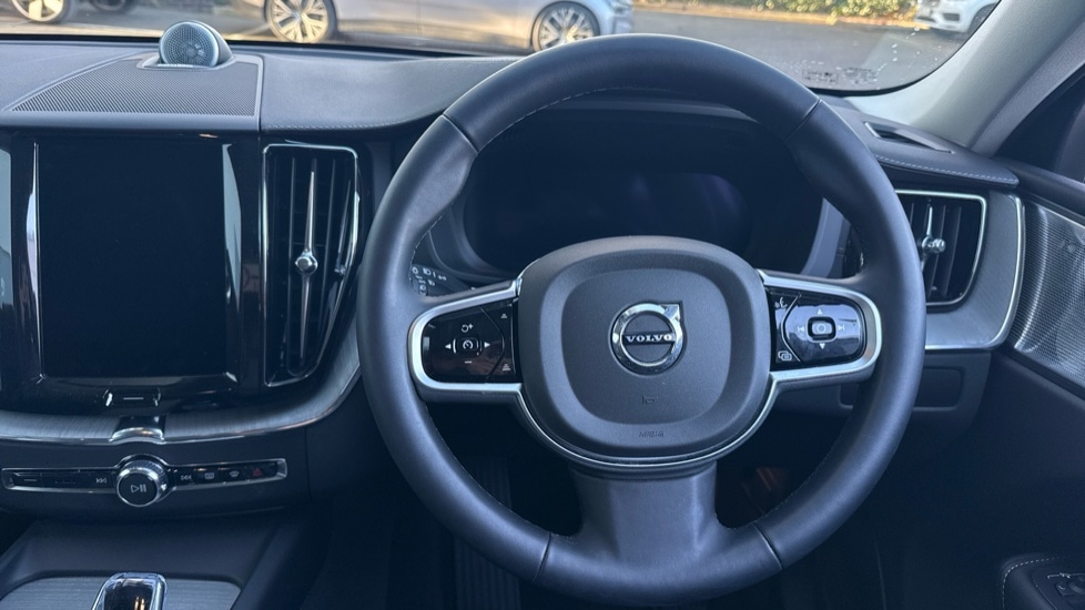 Used Volvo XC60 2025 for sale - 77630762: Photo 10