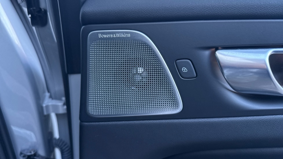 Used Volvo XC60 2025 for sale - 77630762: Photo 32