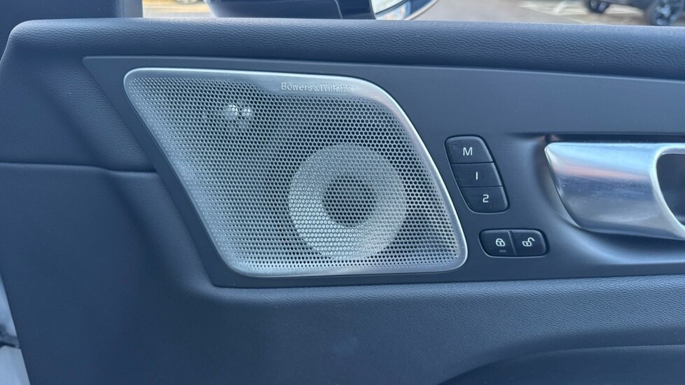 Used Volvo XC60 2025 for sale - 77630762: Photo 42