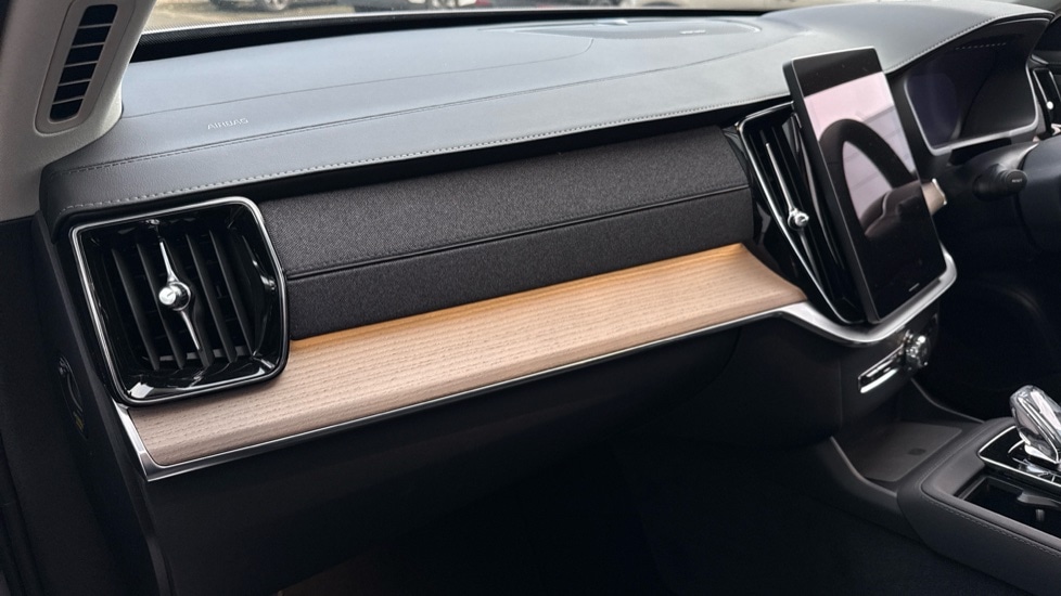 Used Volvo XC90 2025 for sale - 77067798: Photo 32