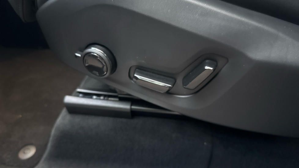 Used Volvo XC90 2025 for sale - 77067798: Photo 33