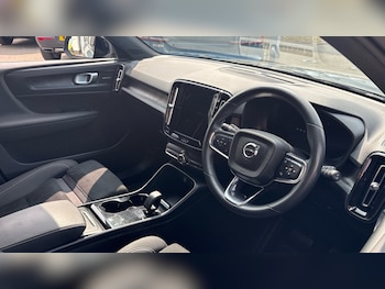 Used Volvo XC40 2023 for sale - 79184688: Photo