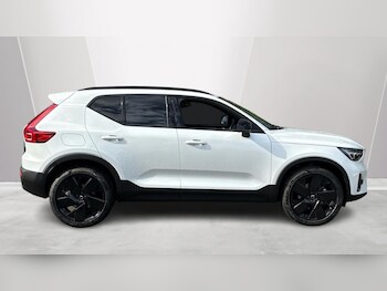Used Volvo XC40 2026 for sale - 78042067: Photo