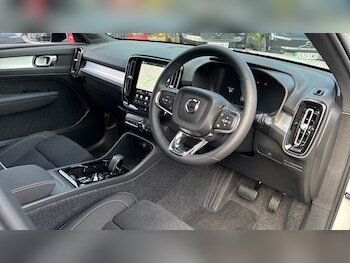 Used Volvo XC40 2026 for sale - 78042067: Photo