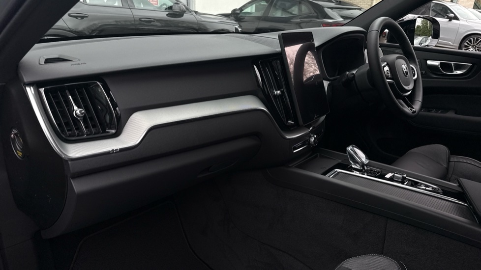 Used Volvo XC60 2026 for sale - 77797760: Photo 25