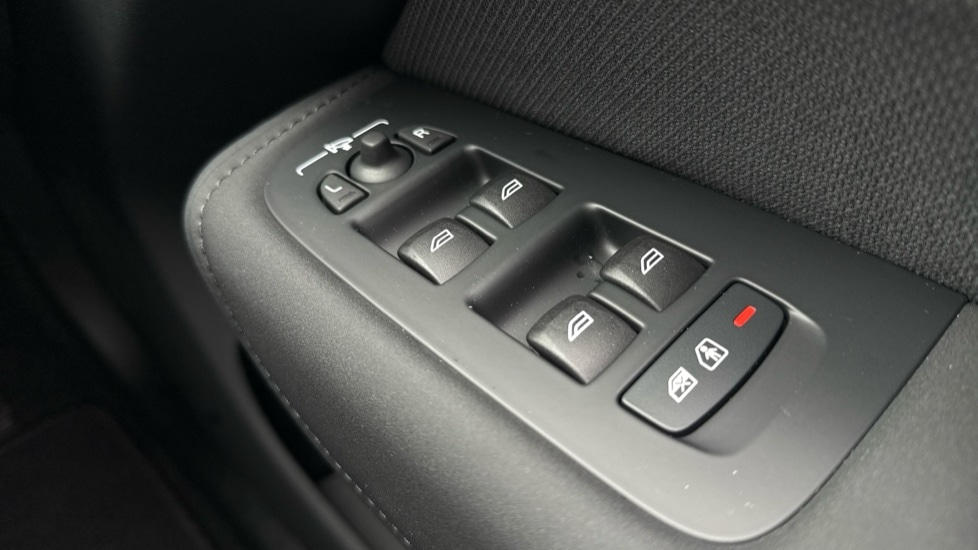 Used Volvo XC60 2026 for sale - 77797760: Photo 40