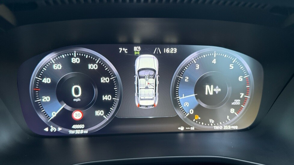 Used Volvo XC40 2021 for sale - 77685627: Photo 11