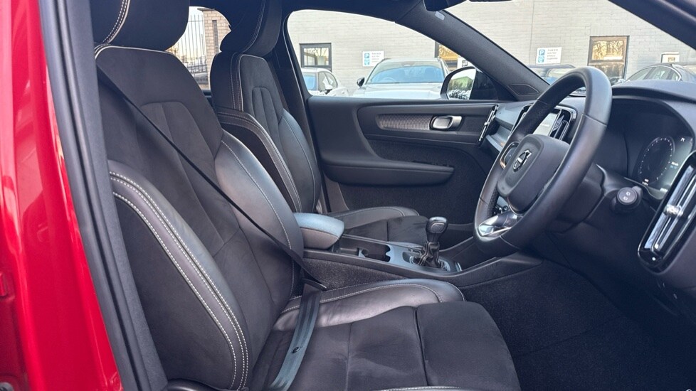 Used Volvo XC40 2021 for sale - 77685627: Photo 28