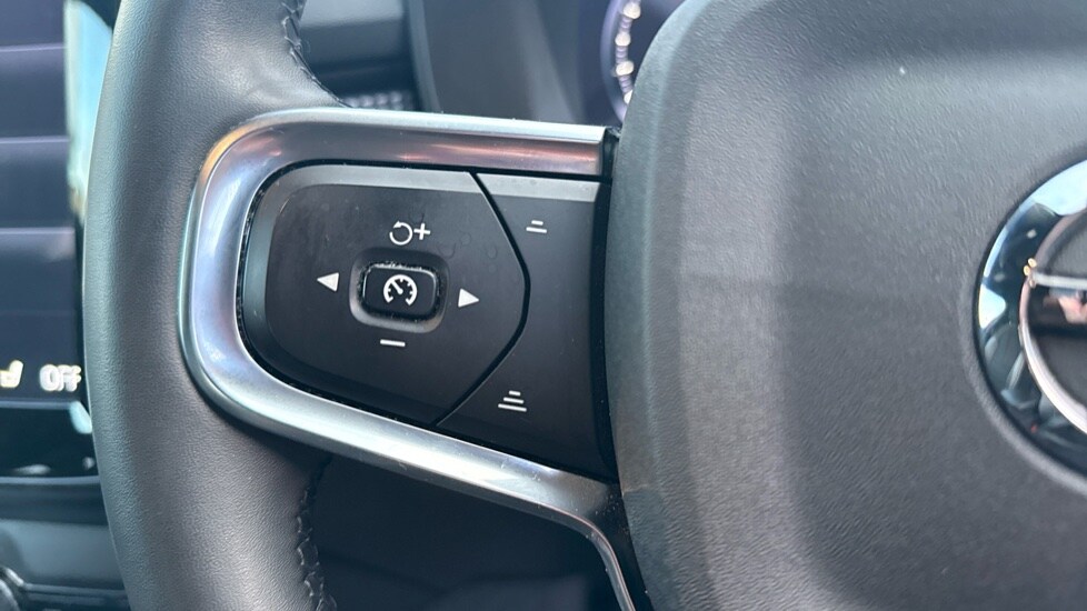 Used Volvo XC40 2021 for sale - 77685627: Photo 31