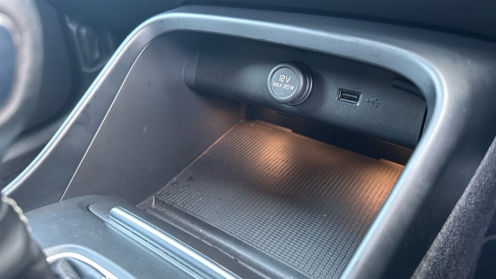 Used Volvo XC40 2021 for sale - 77685627: Photo 43