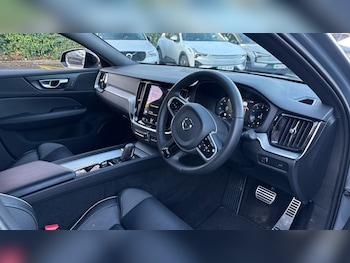 Used Volvo V60 2021 for sale - 76842016: Photo