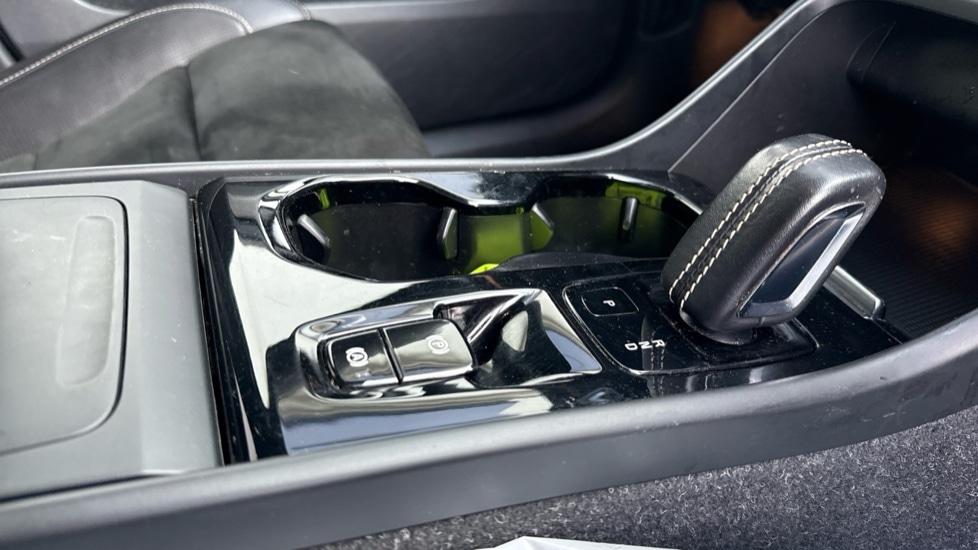 Used Volvo XC40 2020 for sale - 76842005: Photo 30