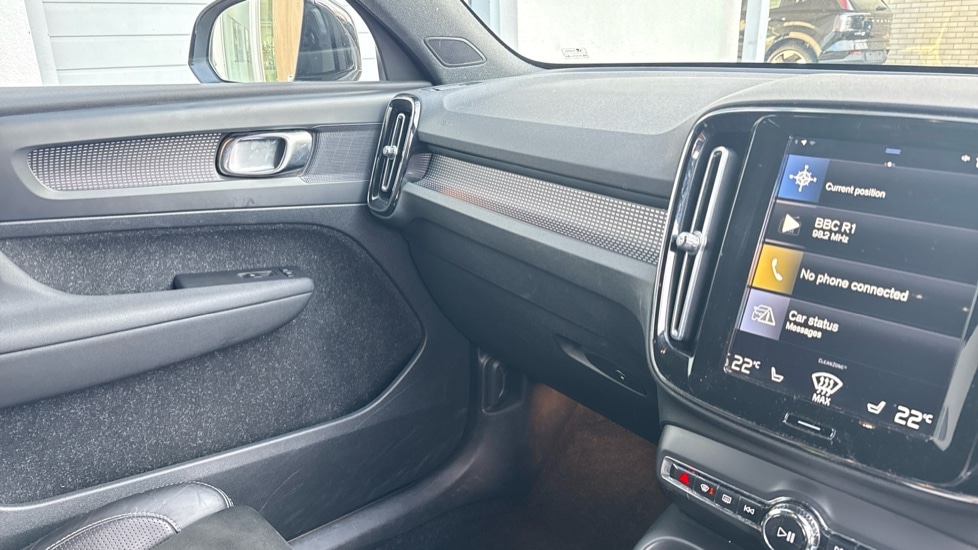 Used Volvo XC40 2020 for sale - 76842005: Photo 32