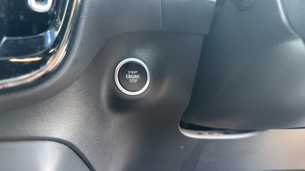 Used Volvo XC40 2020 for sale - 76842005: Photo 39