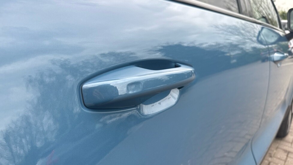 Used Volvo C40 2023 for sale - 78102915: Photo 23