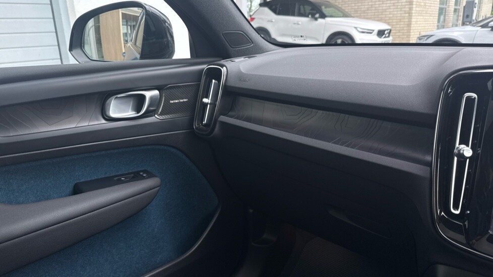 Used Volvo C40 2023 for sale - 78102915: Photo 34