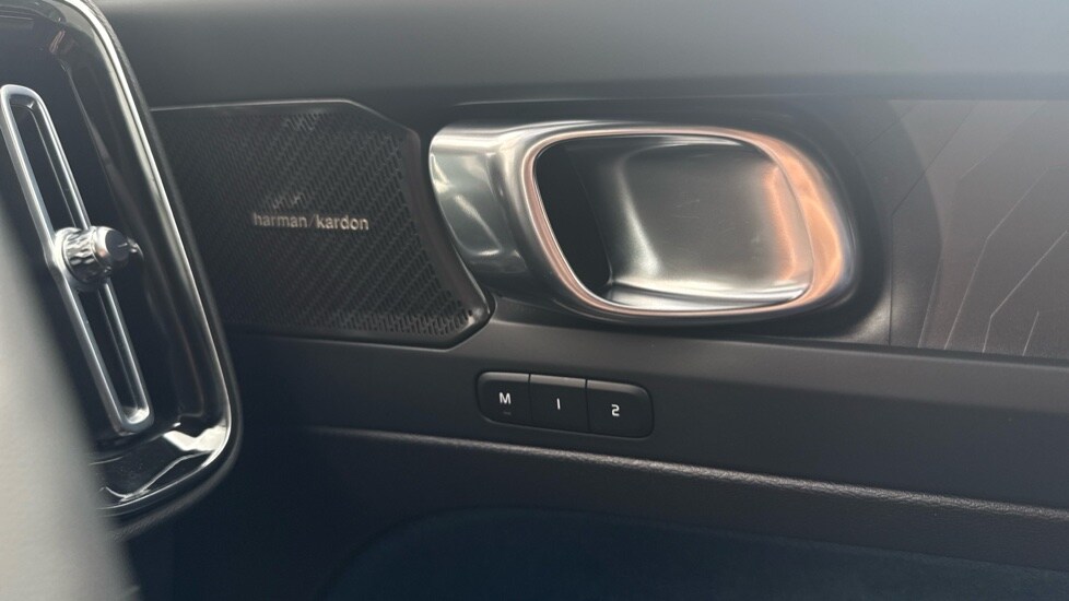 Used Volvo C40 2023 for sale - 78102915: Photo 35