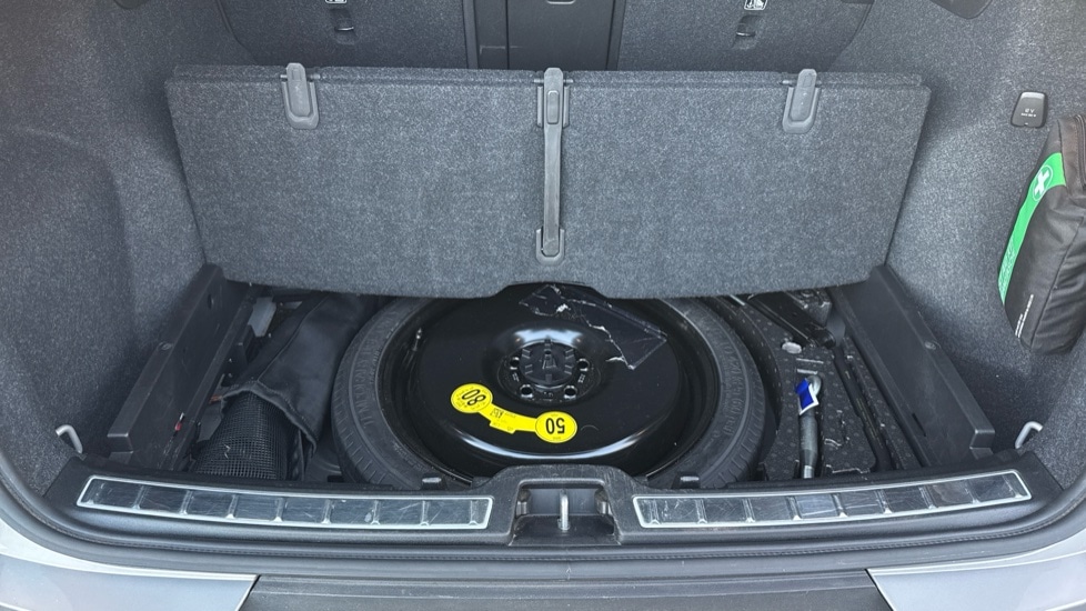 Used Volvo XC40 2023 for sale - 76696390: Photo 16