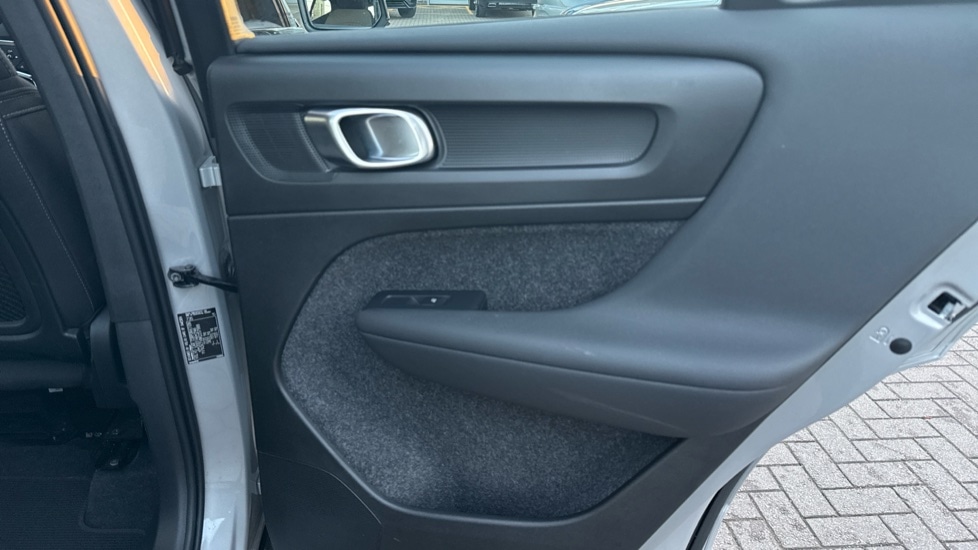 Used Volvo XC40 2023 for sale - 76696390: Photo 26