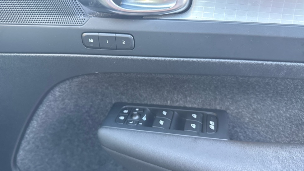 Used Volvo XC40 2023 for sale - 76696390: Photo 30