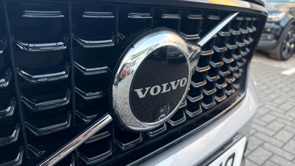 Used Volvo XC40 2023 for sale - 76696390: Photo 33