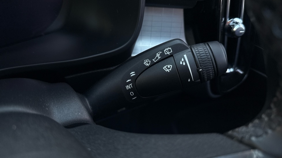 Used Volvo XC40 2023 for sale - 76696390: Photo 43