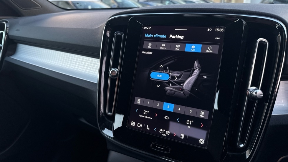 Used Volvo XC40 2023 for sale - 76696390: Photo 49