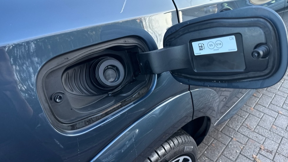 Used Volvo XC60 2025 for sale - 76942929: Photo 19