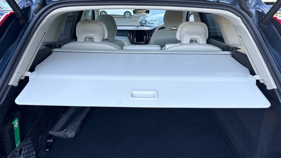 Used Volvo XC60 2025 for sale - 76942929: Photo 25