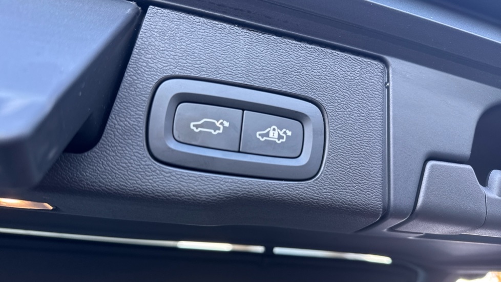 Used Volvo XC60 2025 for sale - 76942929: Photo 26