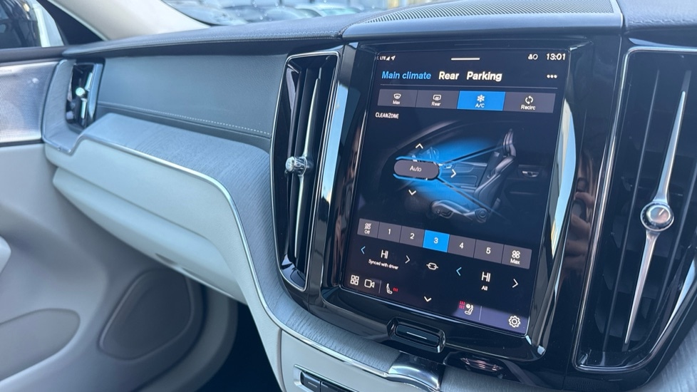 Used Volvo XC60 2025 for sale - 76942929: Photo 61