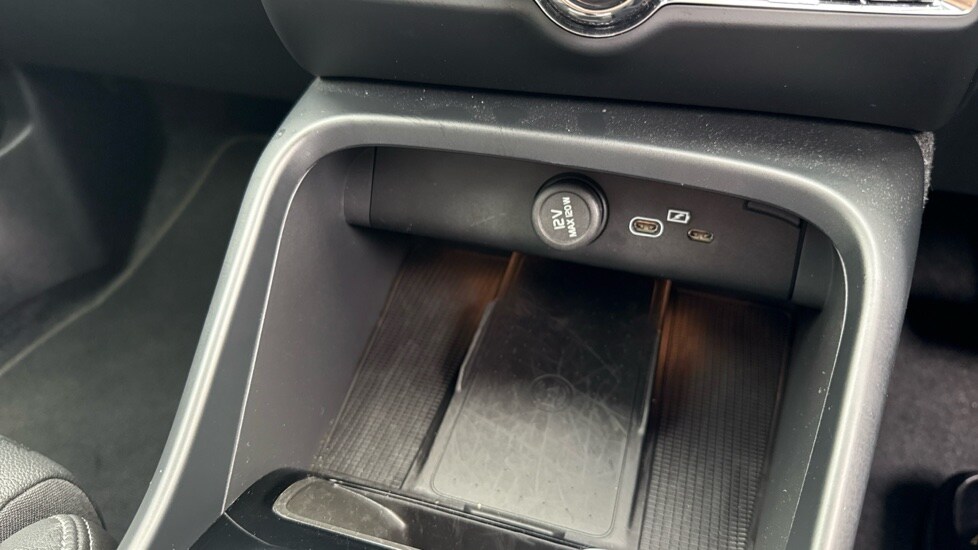 Used Volvo XC40 2025 for sale - 75921912: Photo 17