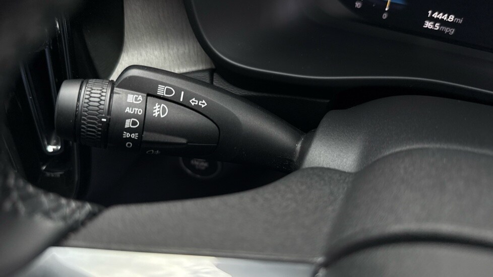 Used Volvo XC40 2025 for sale - 75921912: Photo 25