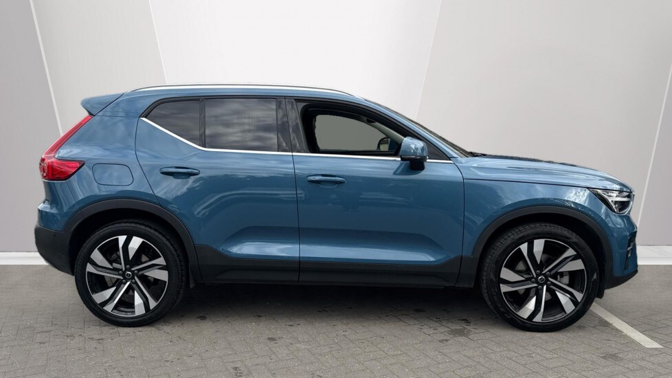 Used Volvo XC40 2025 for sale - 75921912: Photo 3