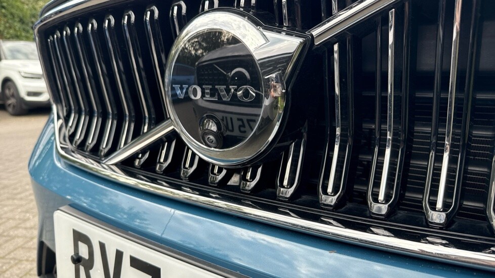 Used Volvo XC40 2025 for sale - 75921912: Photo 50